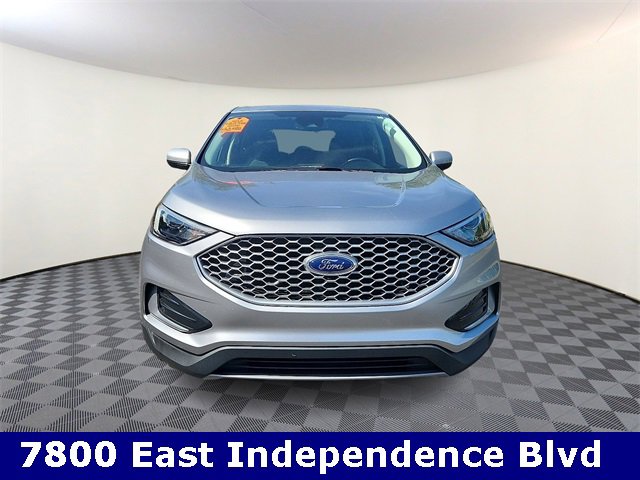 Used 2023 Ford Edge SEL image 2