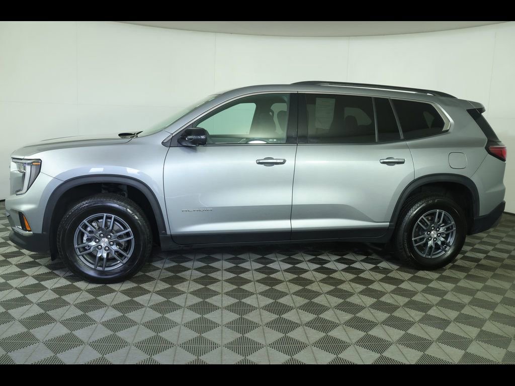 Used 2025 GMC Acadia Elevation image 17