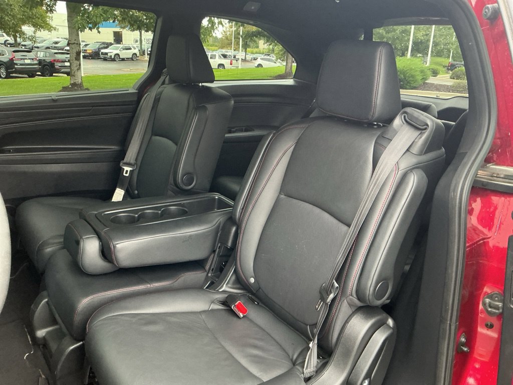 Used 2025 Honda Odyssey Sport-L image 32