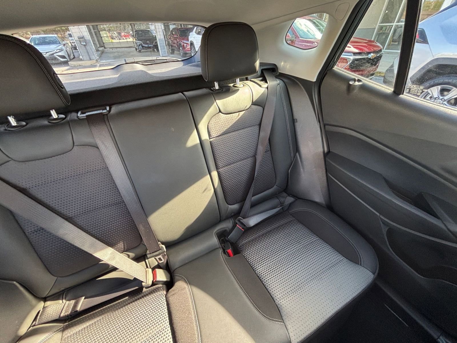 Used 2025 Chevrolet Trax LT image 36