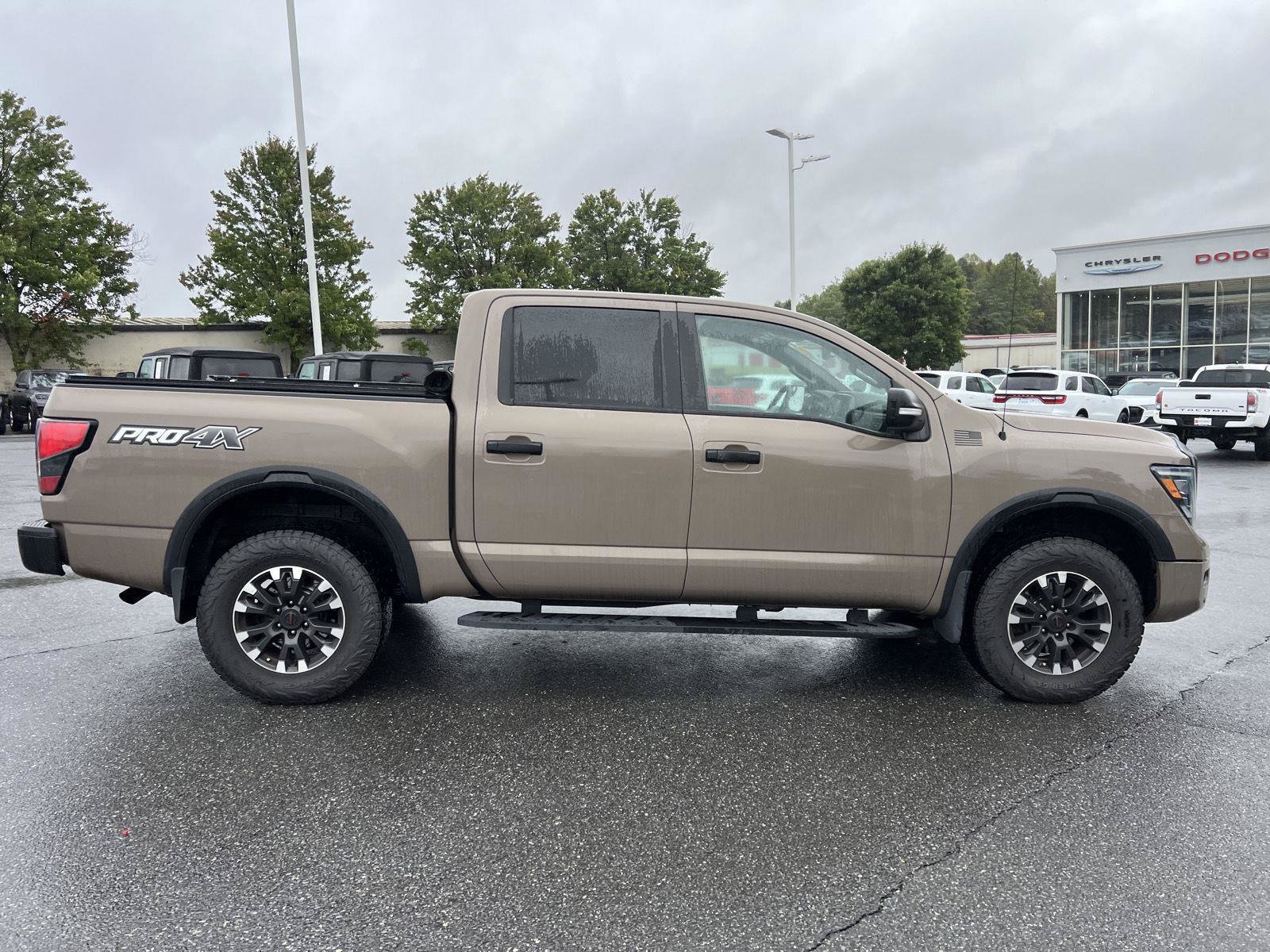 Used 2020 Nissan Titan PRO-4X w/ Pro-4x Utility Package AWD/4WD image 6
