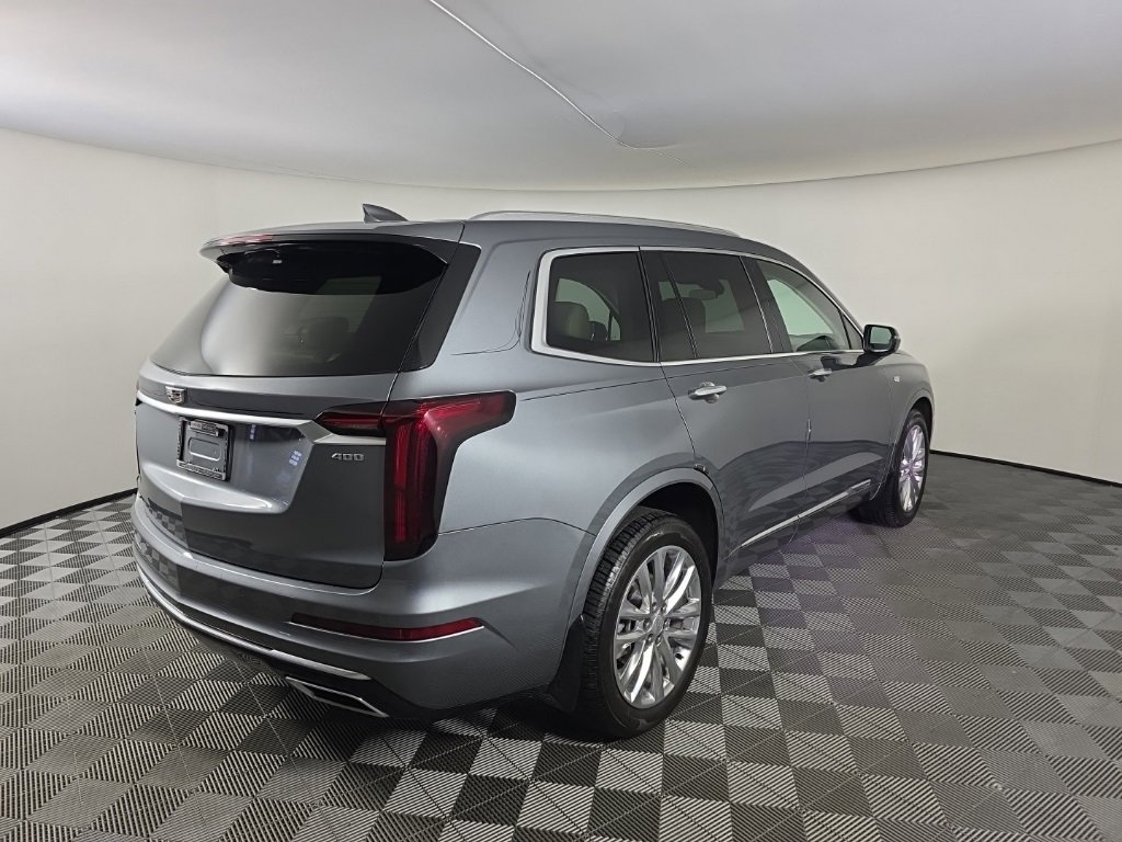 Used 2022 Cadillac XT6 Premium Luxury image 5