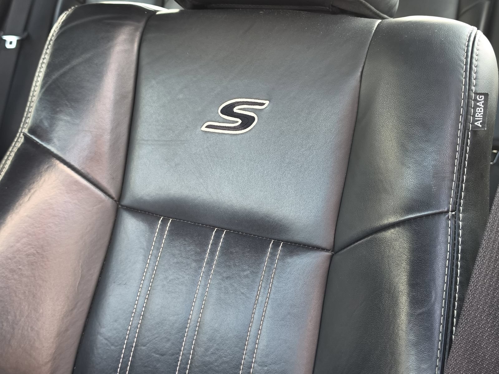 Used 2023 Chrysler 300 S RWD image 10