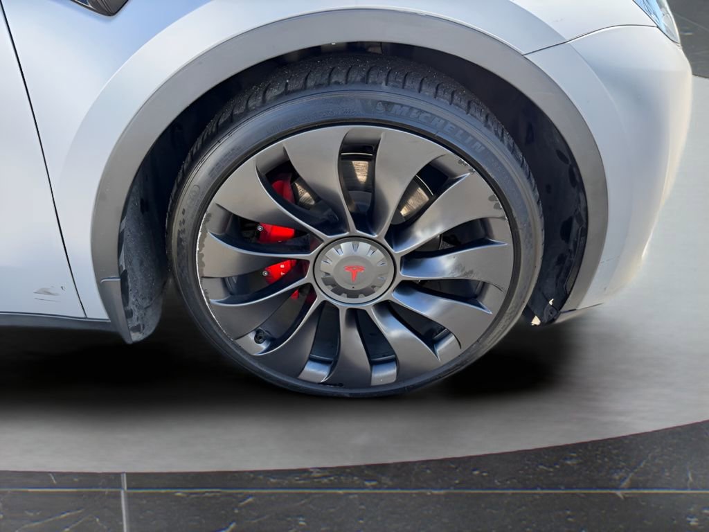 Used 2023 Tesla Model Y Performance AWD/4WD image 15