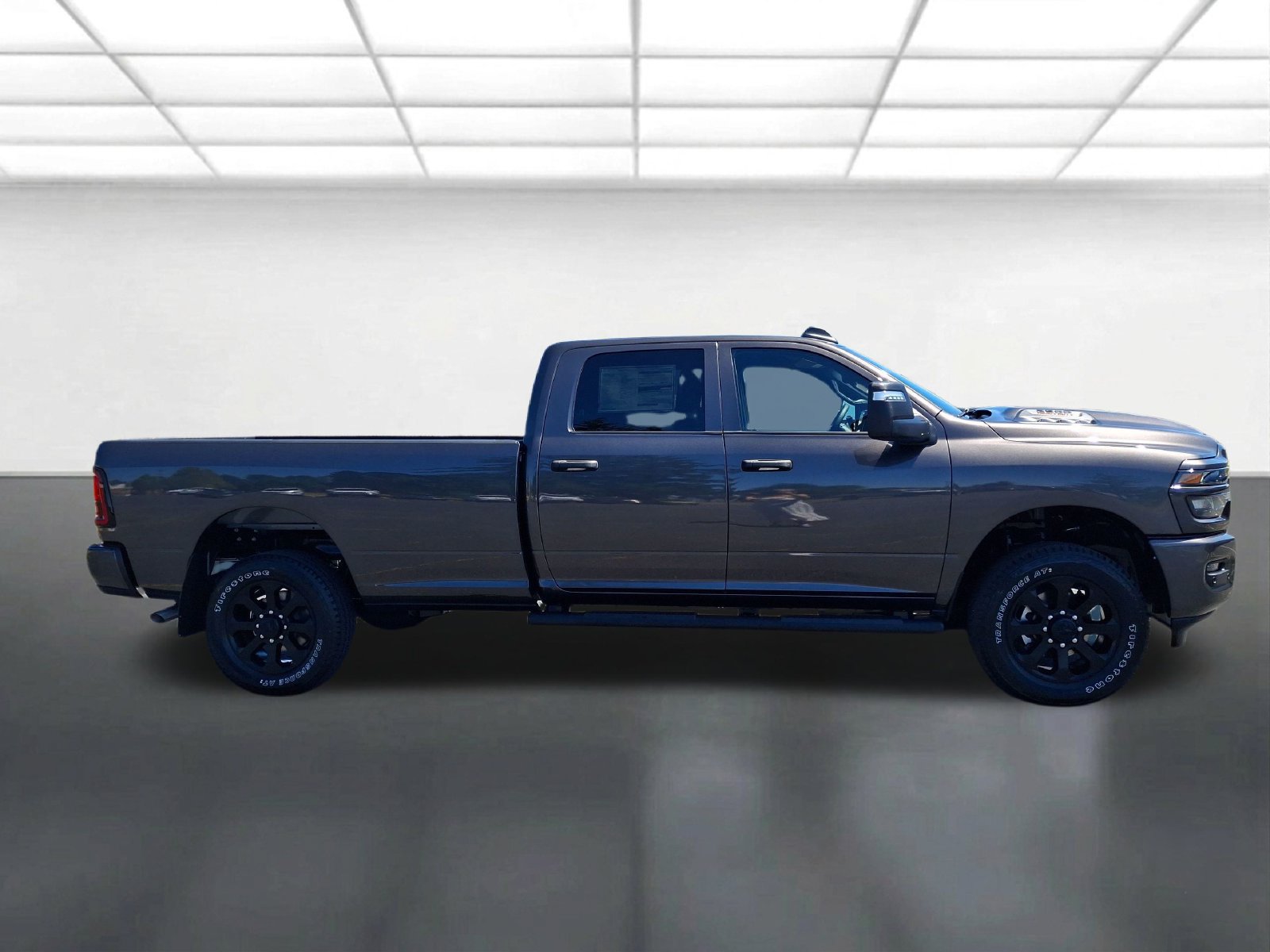 New 2026 RAM 2500 Tradesman AWD/4WD image 2