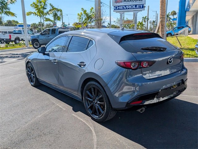 Used 2019 MAZDA MAZDA3 Hatchback w/ Premium Package image 11