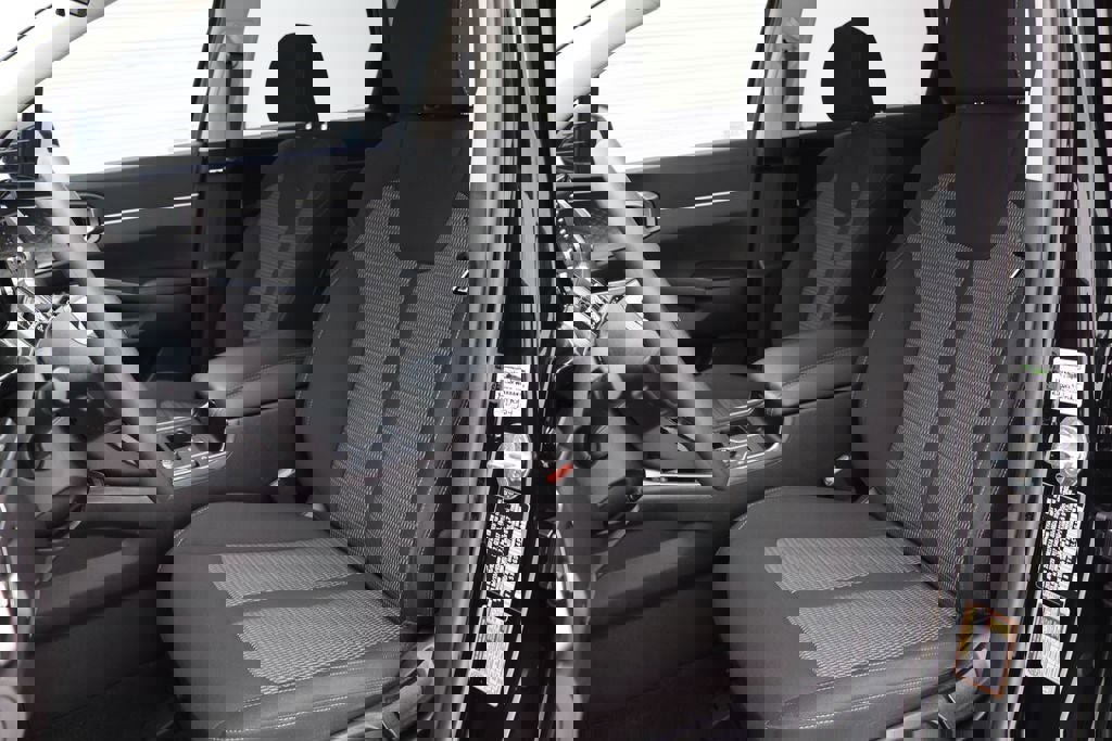 Used 2023 Kia Sorento LX image 16