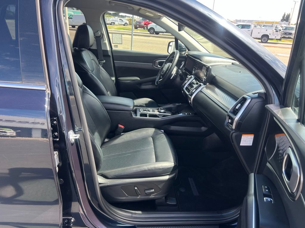 Used 2023 Kia Sorento EX AWD/4WD image 44
