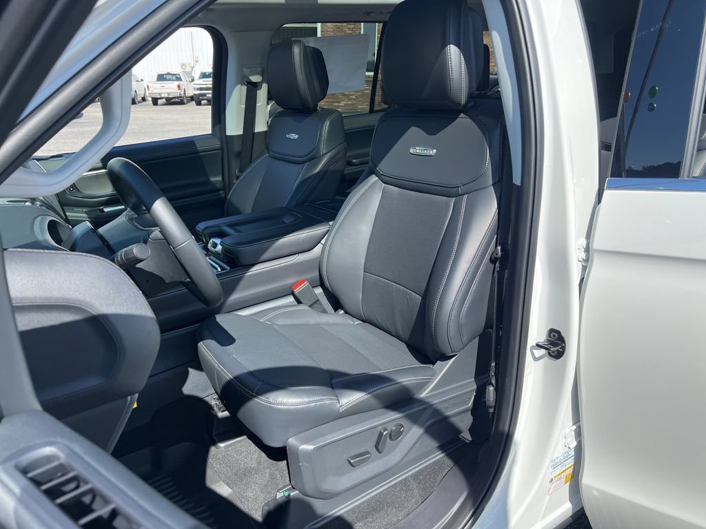 New 2026 Ford Expedition Max Platinum w/ Driver's Package AWD/4WD image 11
