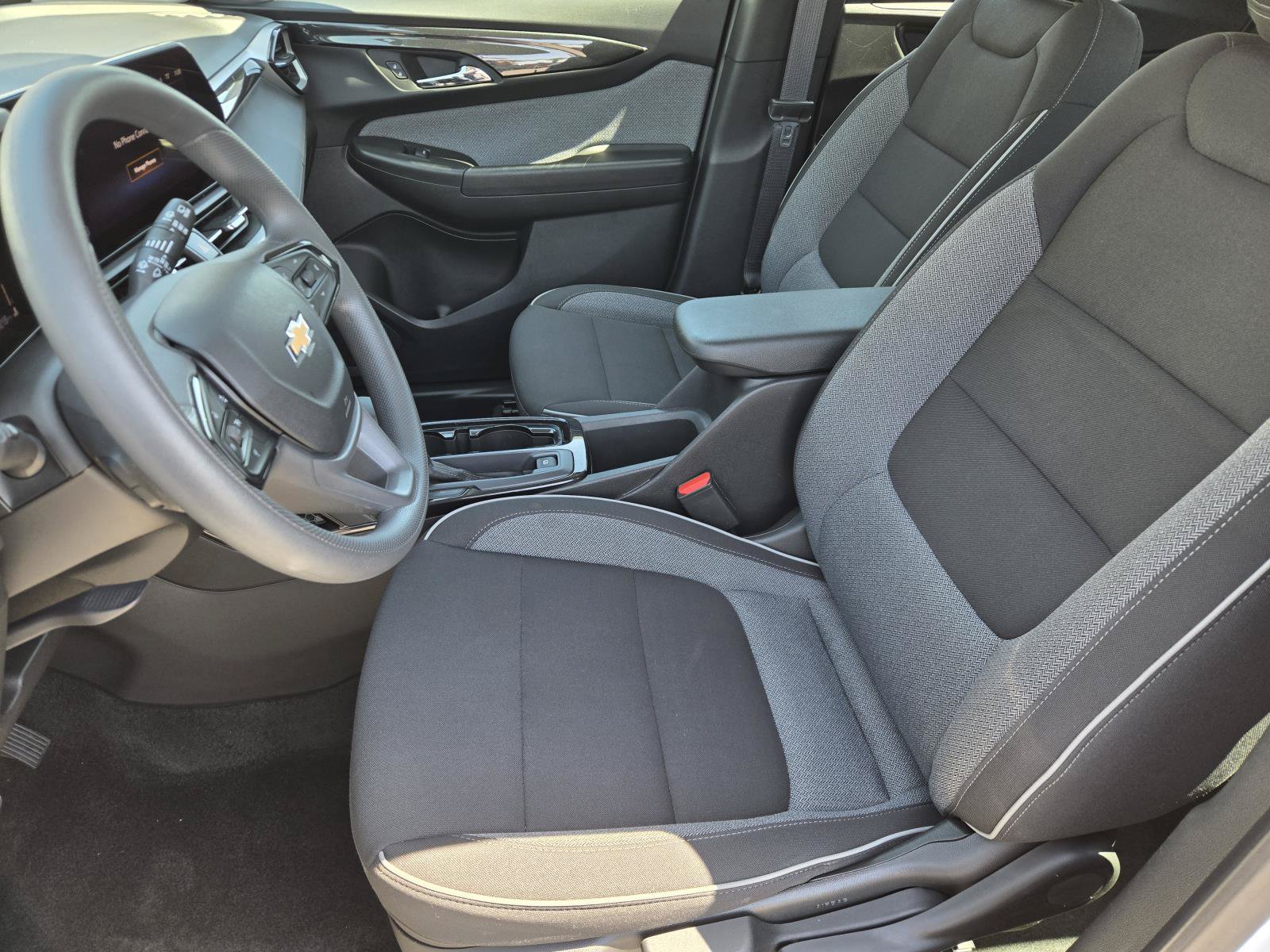 Used 2025 Chevrolet TrailBlazer LS w/ LS Confidence Package FWD image 21