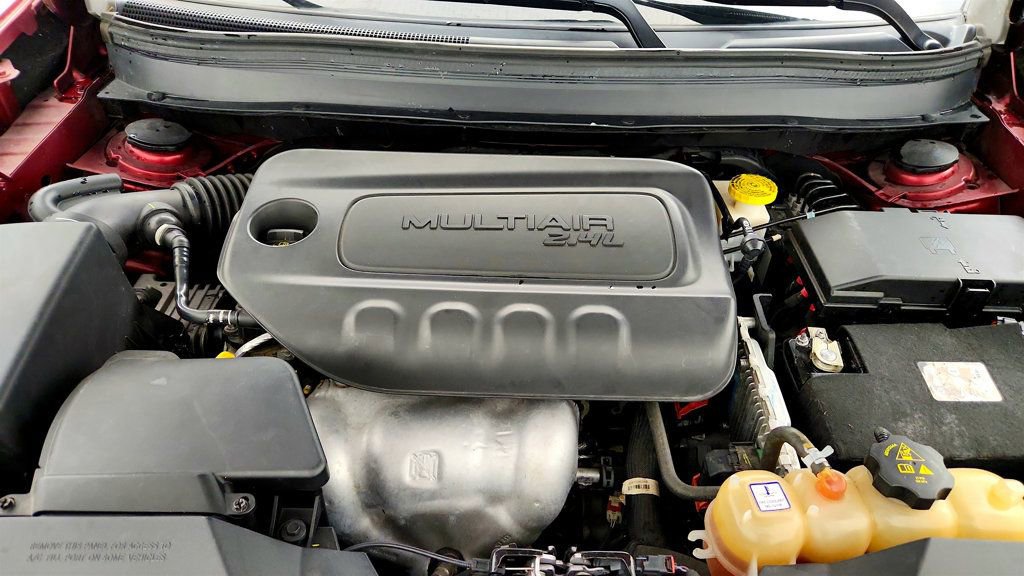 Used 2020 Jeep Cherokee Latitude Plus FWD image 27