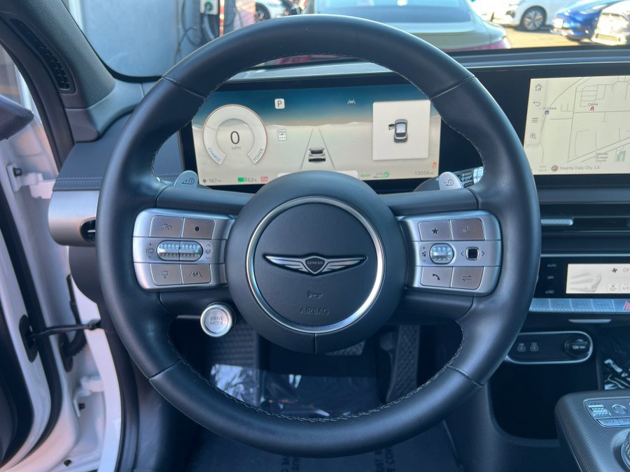 Used 2023 Genesis GV60 Advanced image 15