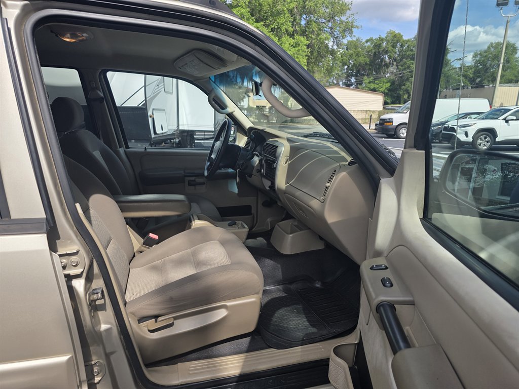 Used 2005 Ford Explorer Sport Trac XLS AWD/4WD image 22