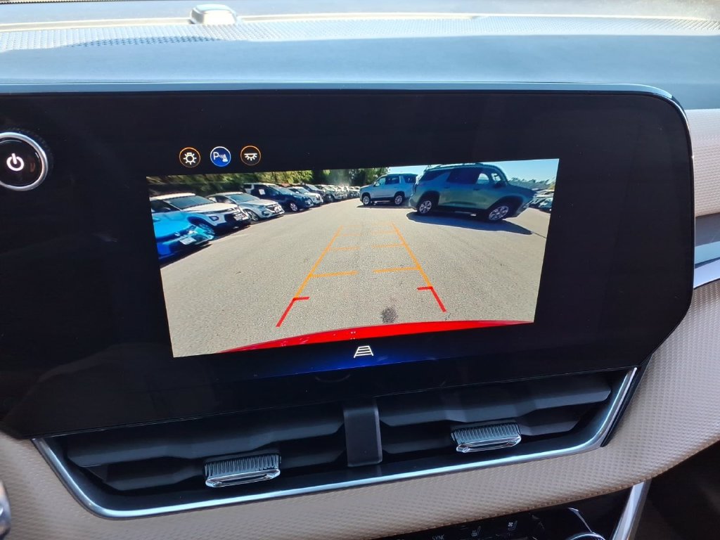 Certified 2025 Chevrolet Equinox ACTIV w/ Convenience Package III FWD image 20
