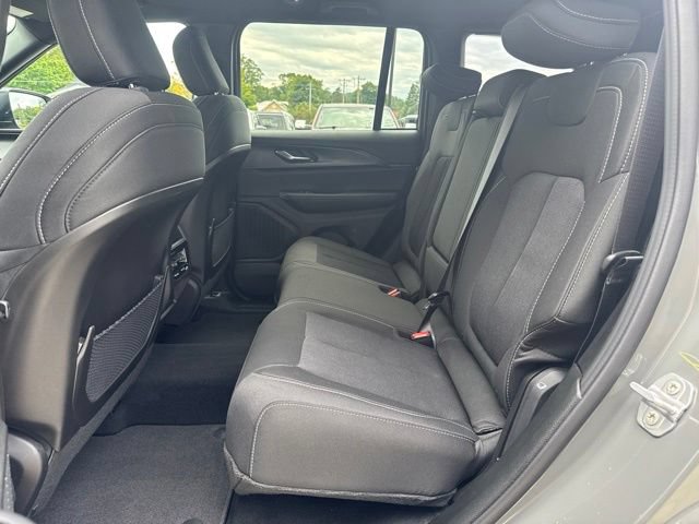 New 2027 Jeep Grand Cherokee Laredo AWD/4WD image 27