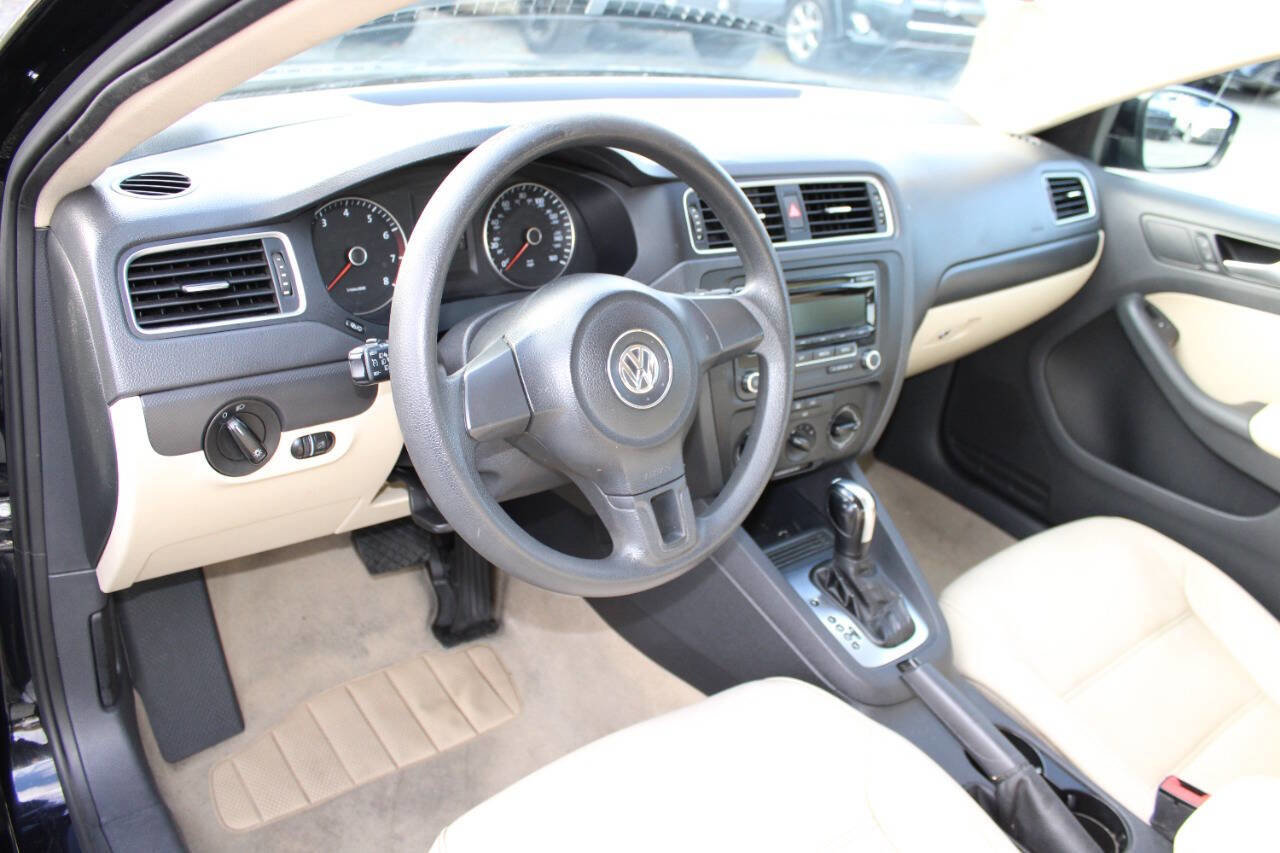 Used 2014 Volkswagen Jetta SE image 14