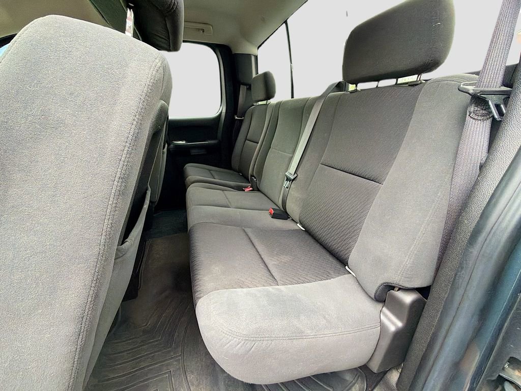 Used 2009 Chevrolet Silverado 2500 LT w/ Snow Plow Prep Package image 18