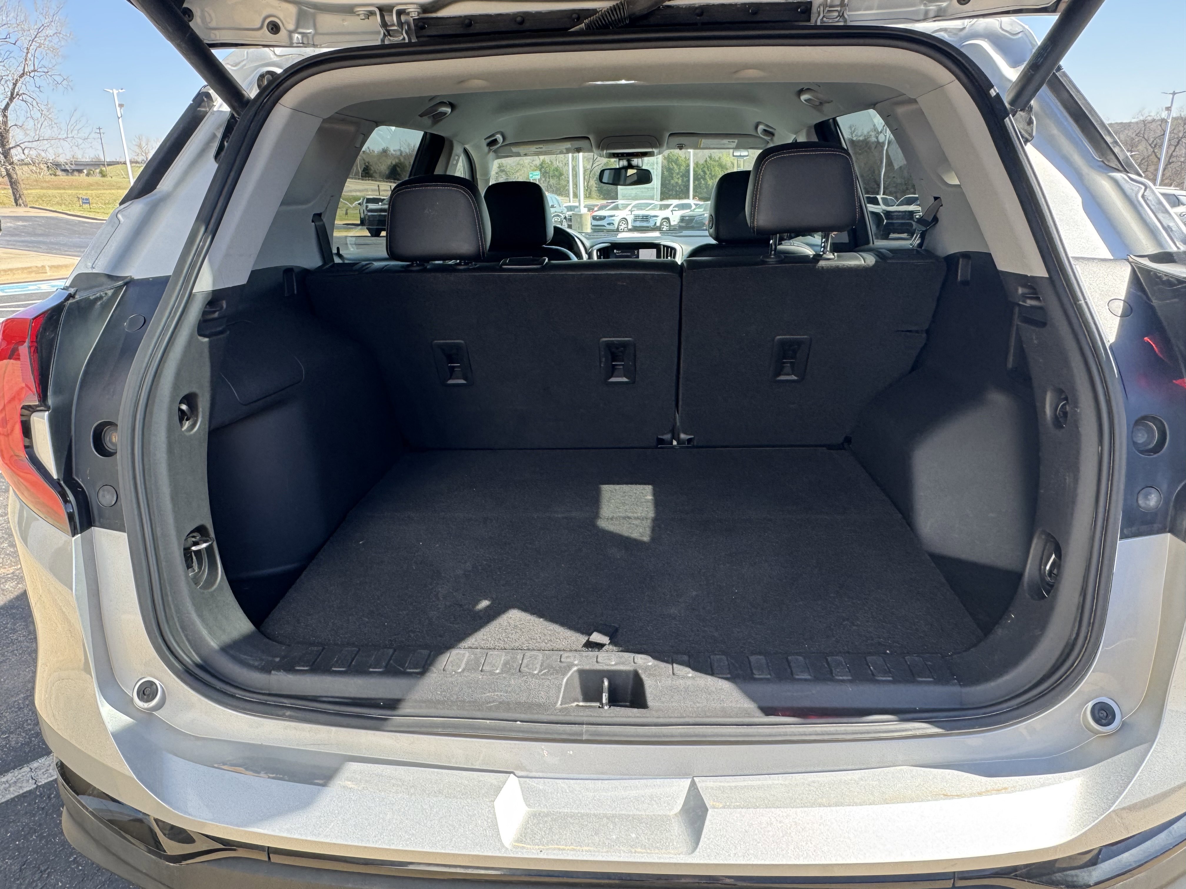 Used 2021 GMC Terrain SLT w/ Infotainment Package II image 5