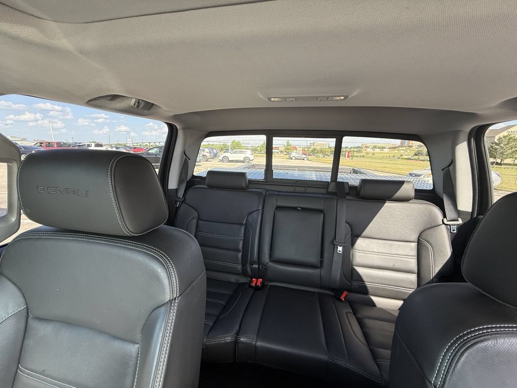 Used 2018 GMC Sierra 2500 Denali w/ Duramax Plus Package AWD/4WD image 8
