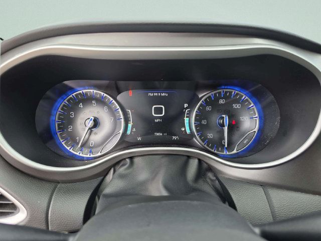 Used 2024 Chrysler Pacifica Touring-L FWD image 41