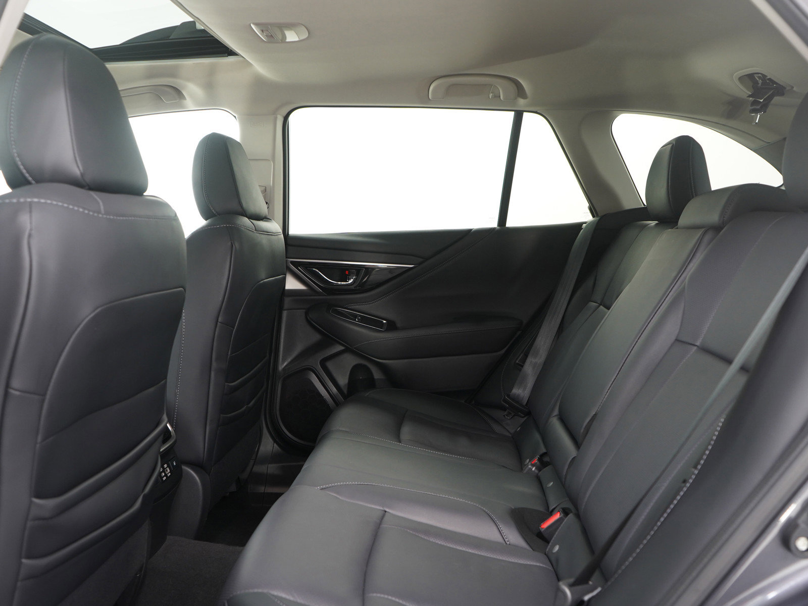 Used 2025 Subaru Outback Limited image 18