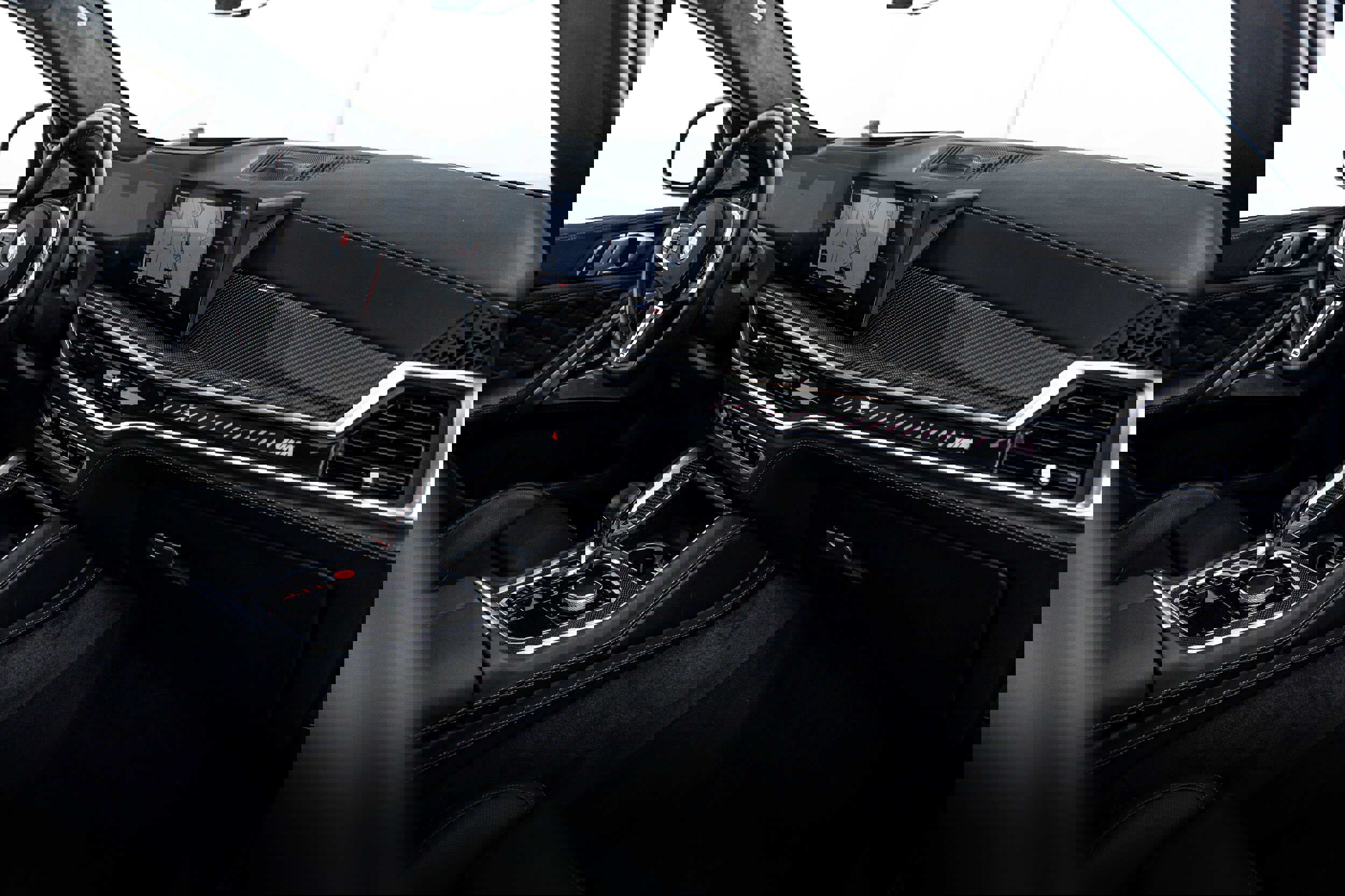 Used 2025 BMW X6 M Competition w/ Executive Package image 8