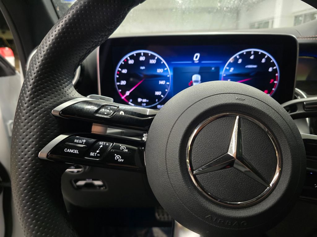 Used 2025 Mercedes-Benz GLC 300 4MATIC w/ AMG Line image 19