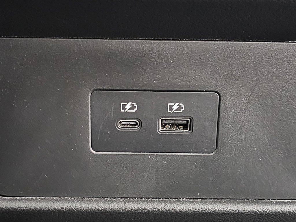 Used 2023 Nissan Rogue SV AWD/4WD image 23
