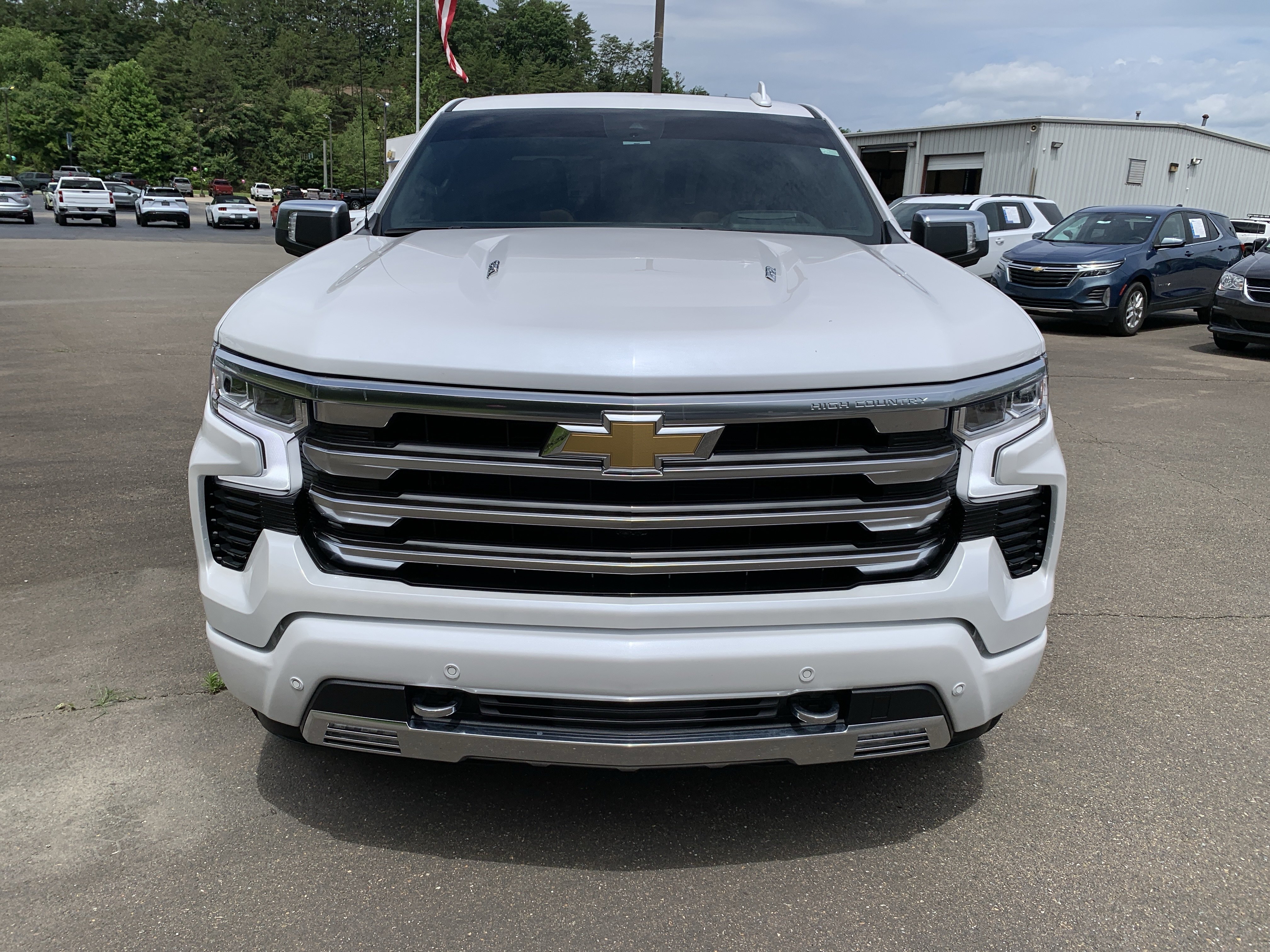 Used 2025 Chevrolet Silverado 1500 High Country AWD/4WD image 15