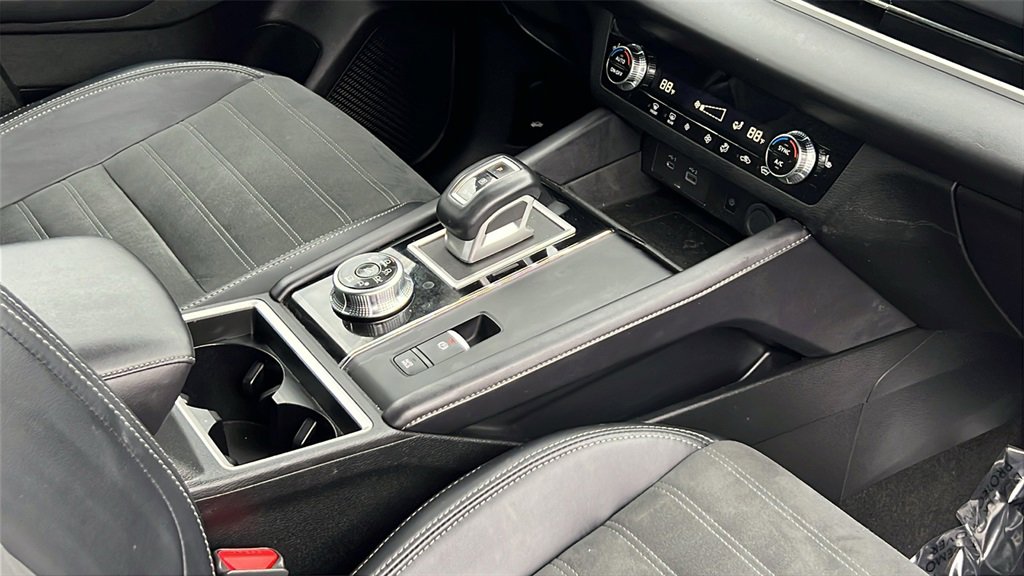 Used 2024 Mitsubishi Outlander SE image 14