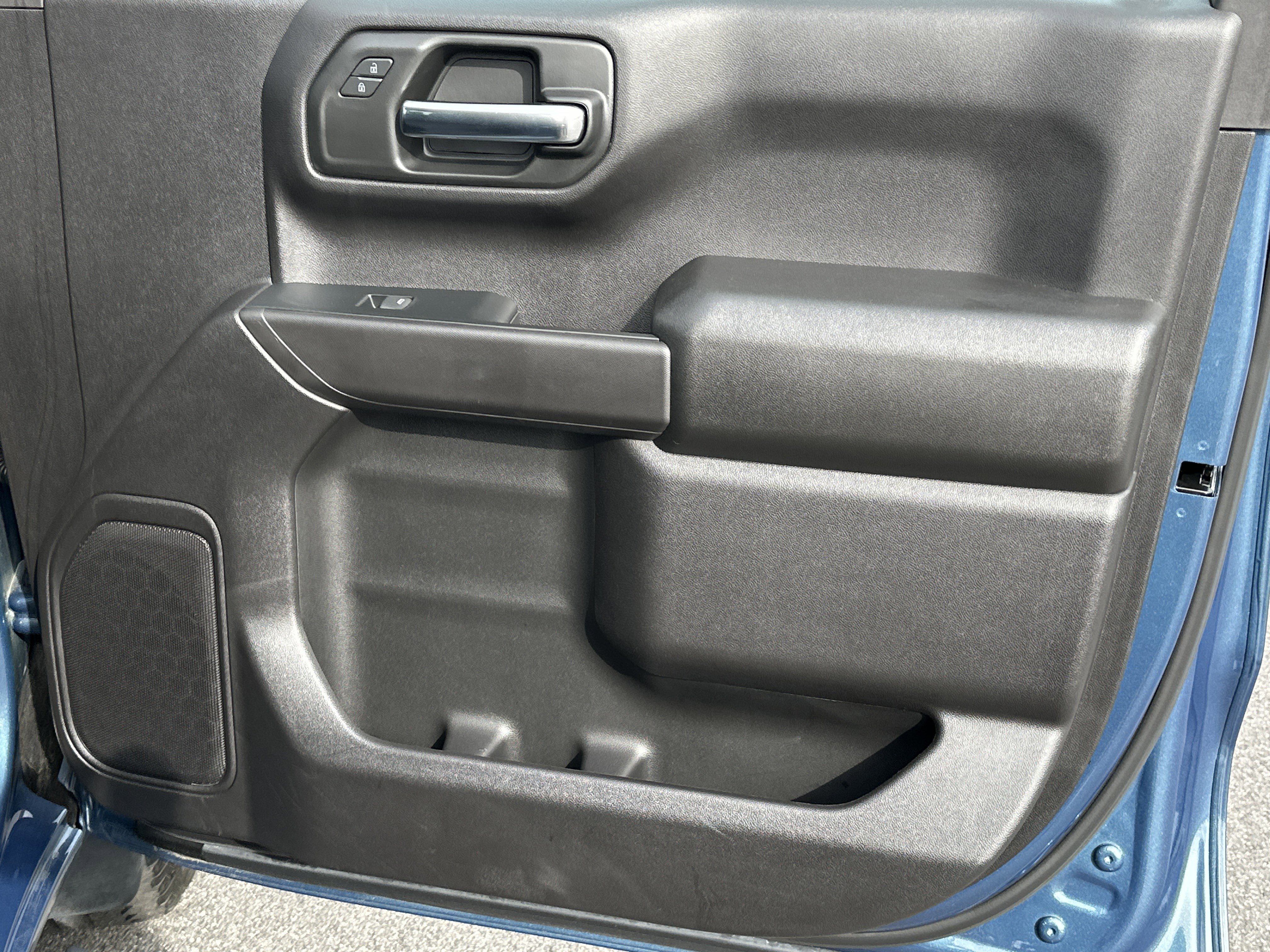 Certified 2024 Chevrolet Silverado 1500 Custom Trail Boss w/ Turbomax Blackout Package AWD/4WD image 15