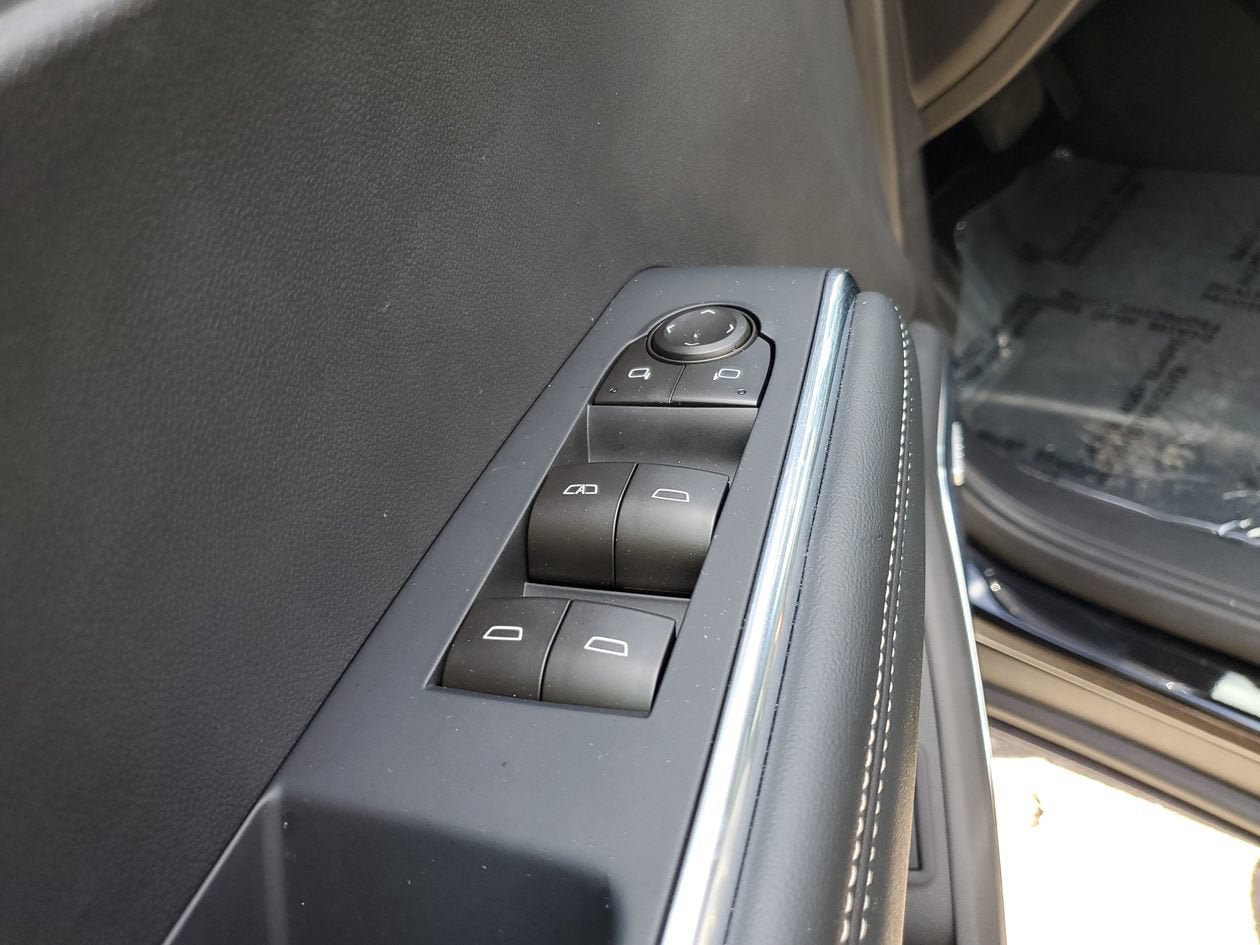 New 2026 GMC Acadia Elevation w/ Elevation Premium Package FWD image 18