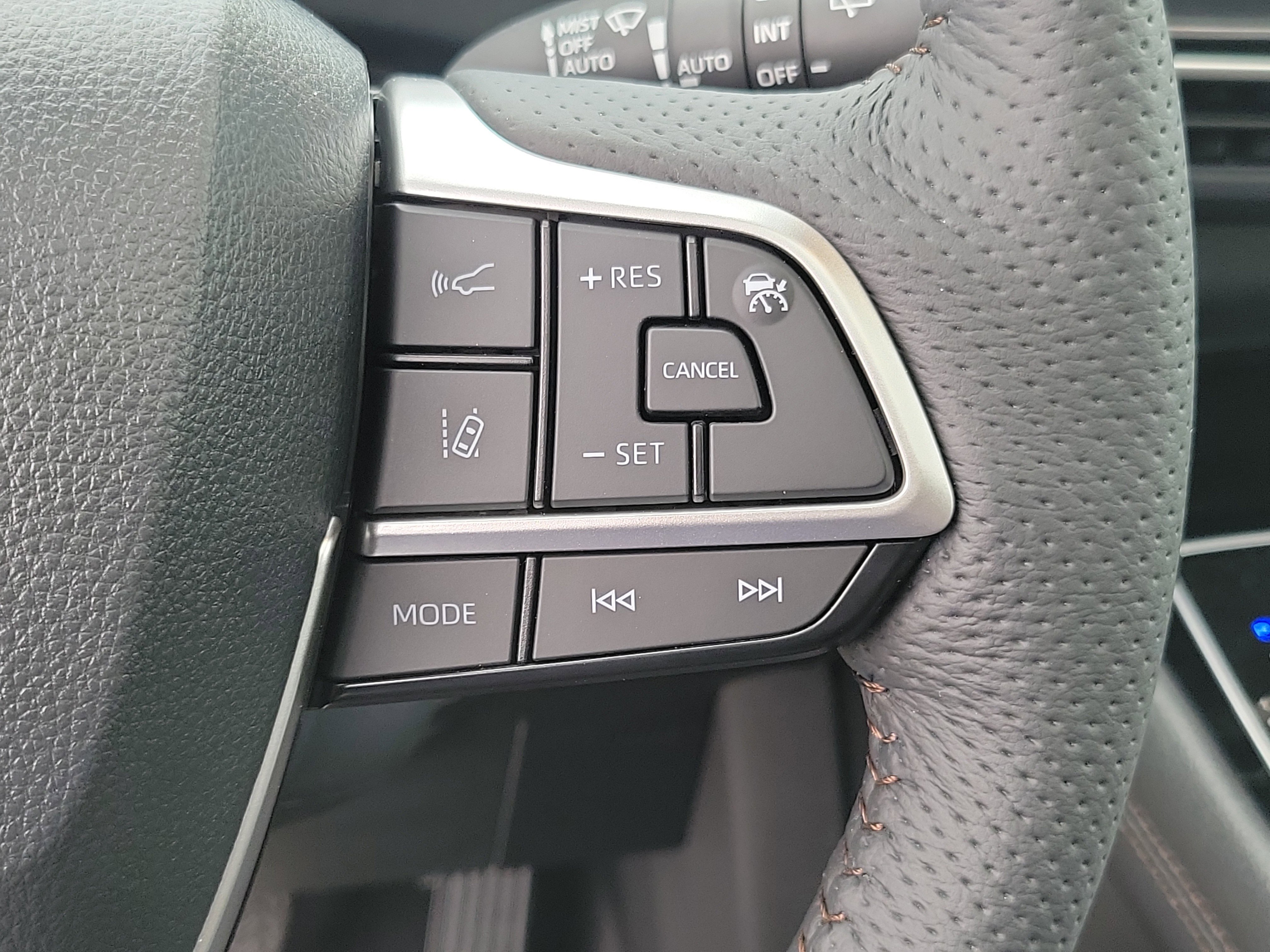 New 2026 Toyota Sienna Platinum AWD/4WD image 26