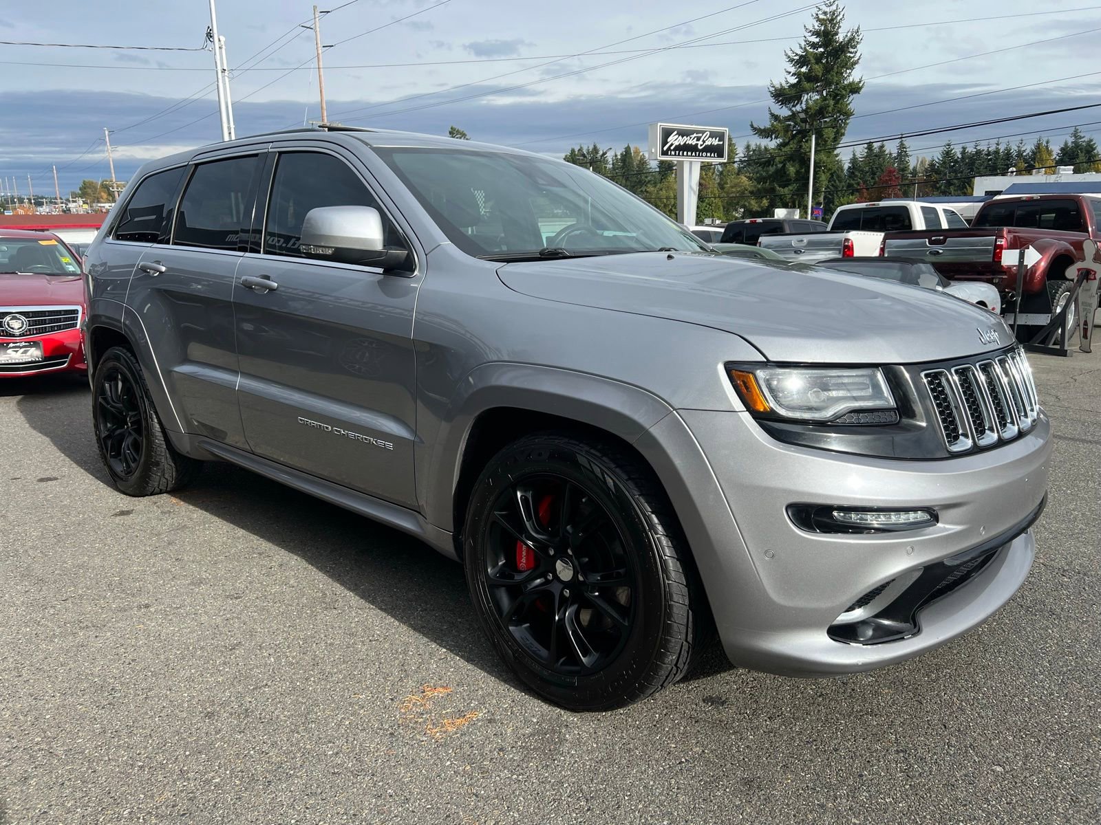 Used 2015 Jeep Grand Cherokee SRT w/ Luxury Group II image 7