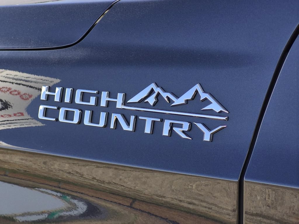 Used 2025 Chevrolet Tahoe High Country w/ Sun And Tow Package AWD/4WD image 11