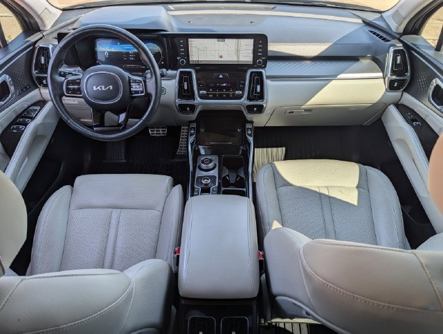 Used 2023 Kia Sorento SX Prestige AWD/4WD image 11
