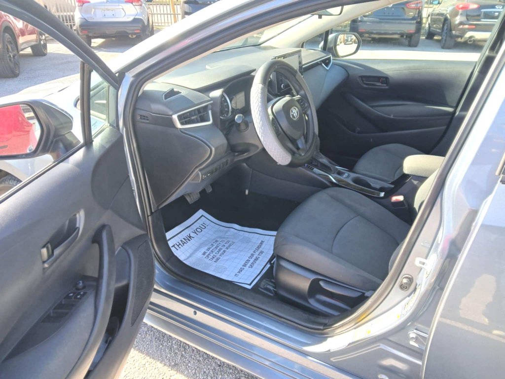 Used 2022 Toyota Corolla LE FWD image 9