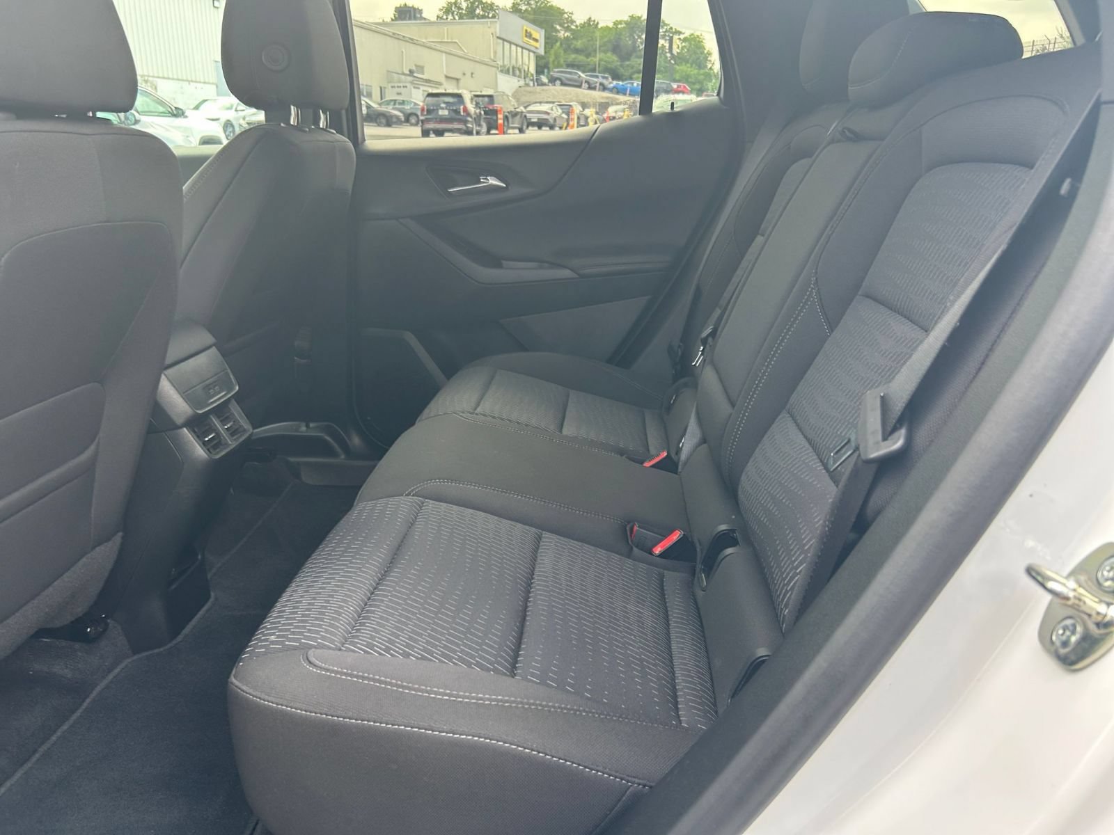 Used 2025 Chevrolet Equinox LT FWD image 20