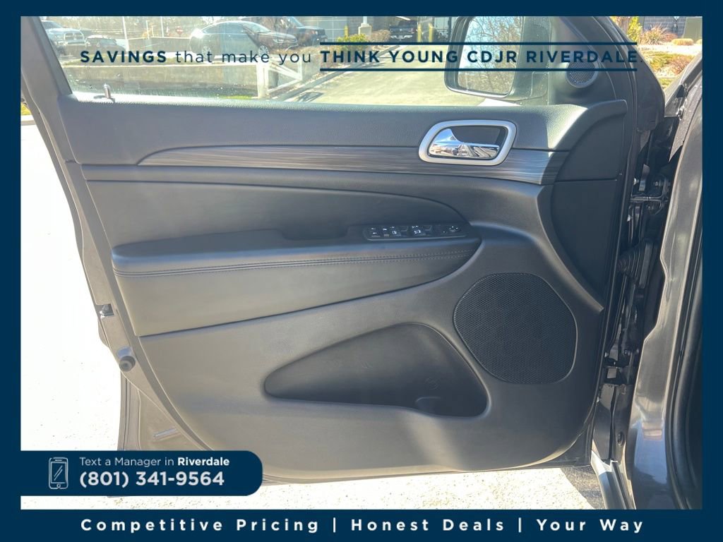 Used 2019 Jeep Grand Cherokee Laredo image 10