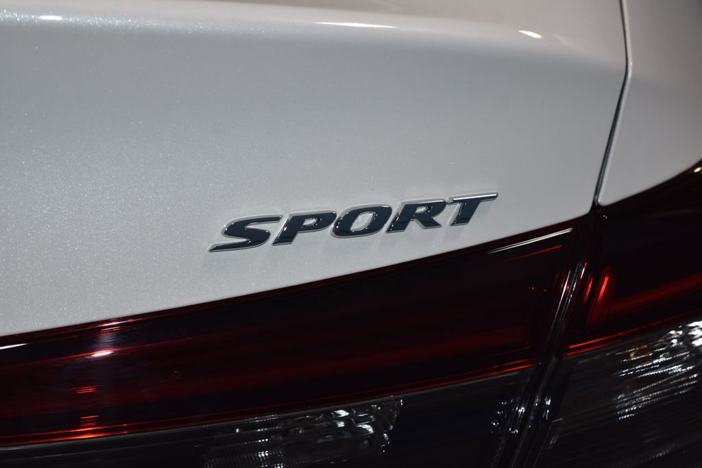 Used 2025 Honda Civic Sport image 32