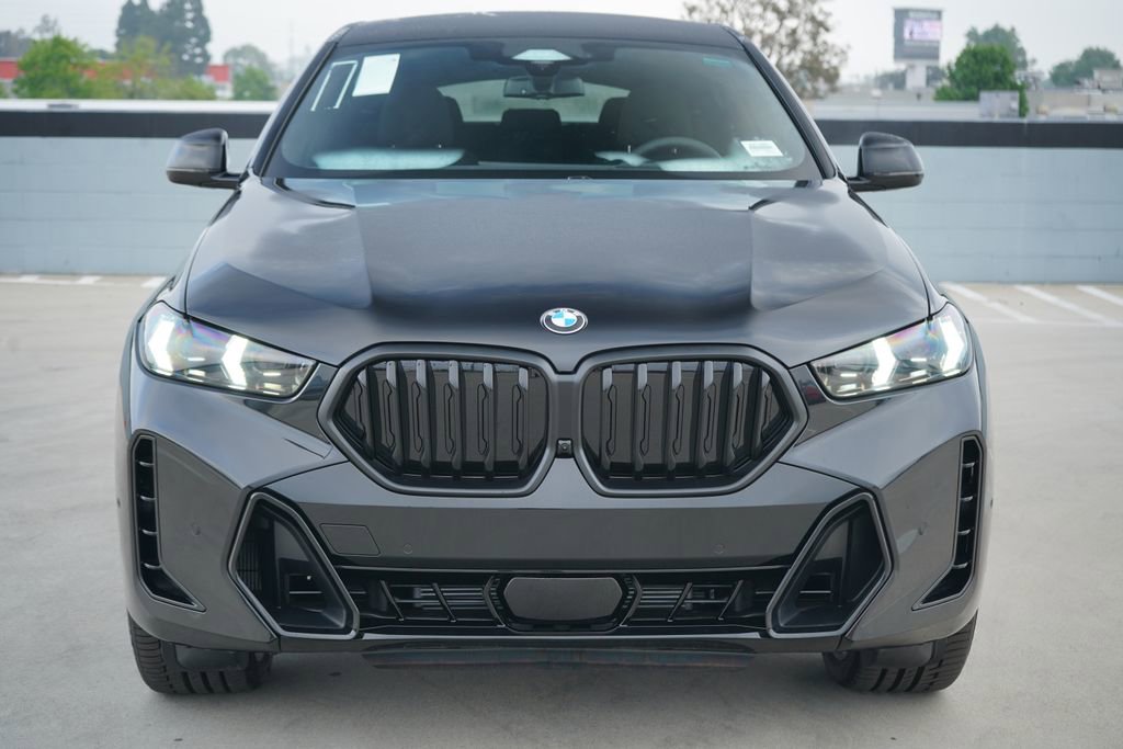 New 2026 BMW X6 xDrive40i w/ Executive Package image 2