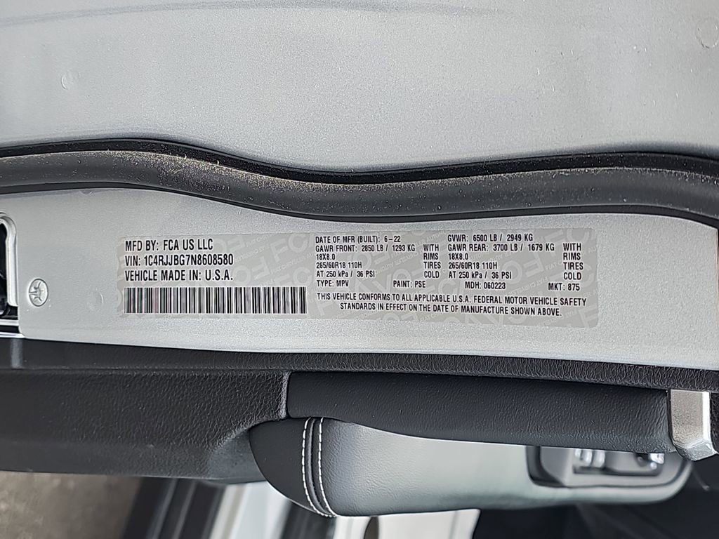 Used 2022 Jeep Grand Cherokee L Limited RWD image 39