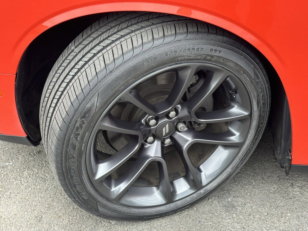 Used 2018 Dodge Challenger R/T w/ Blacktop Package image 30