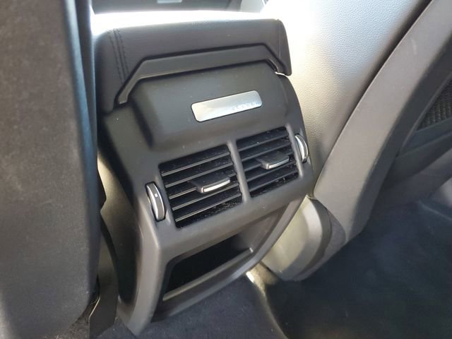 Used 2019 Land Rover Range Rover Evoque SE image 13