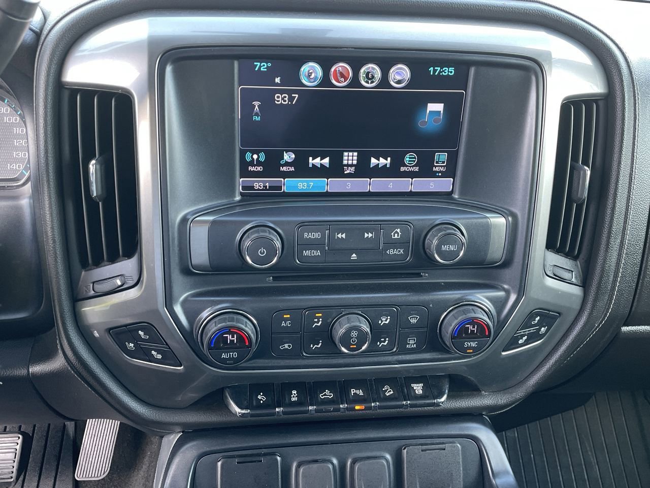 Used 2018 Chevrolet Silverado 2500 LTZ w/ Duramax Plus Package image 21