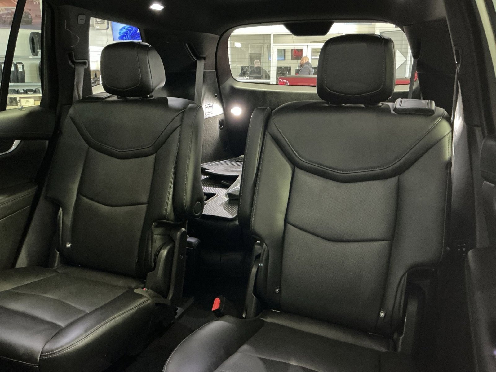 Used 2024 Cadillac XT6 Premium Luxury image 33