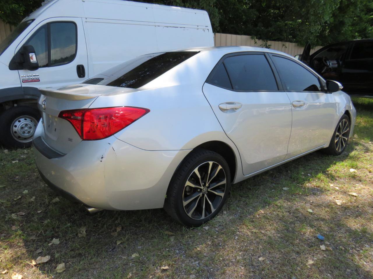 Used 2017 Toyota Corolla SE FWD image 39