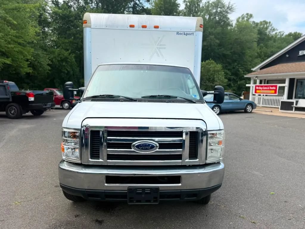 Used 2013 Ford E-350 and Econoline 350 Super Duty w/ PWR Locks & Windows Group RWD image 2