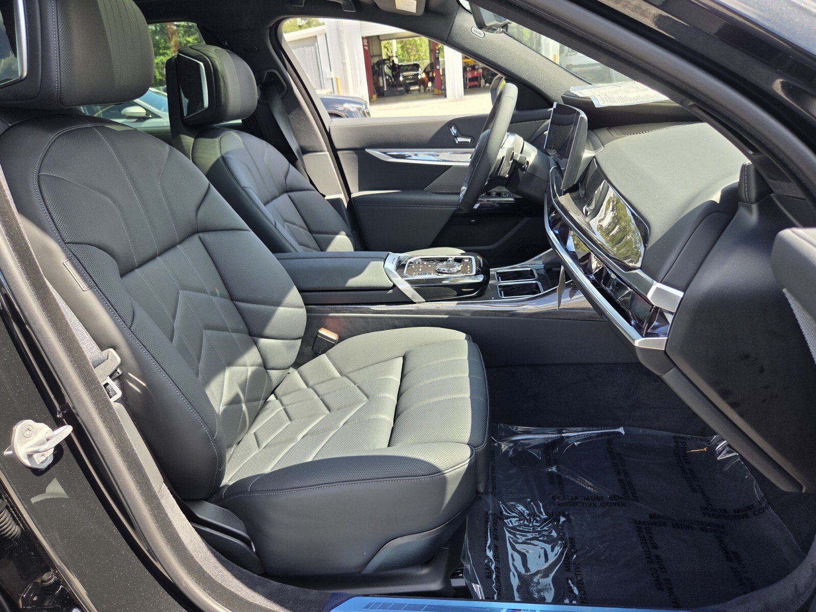 New 2026 BMW 740i RWD image 17