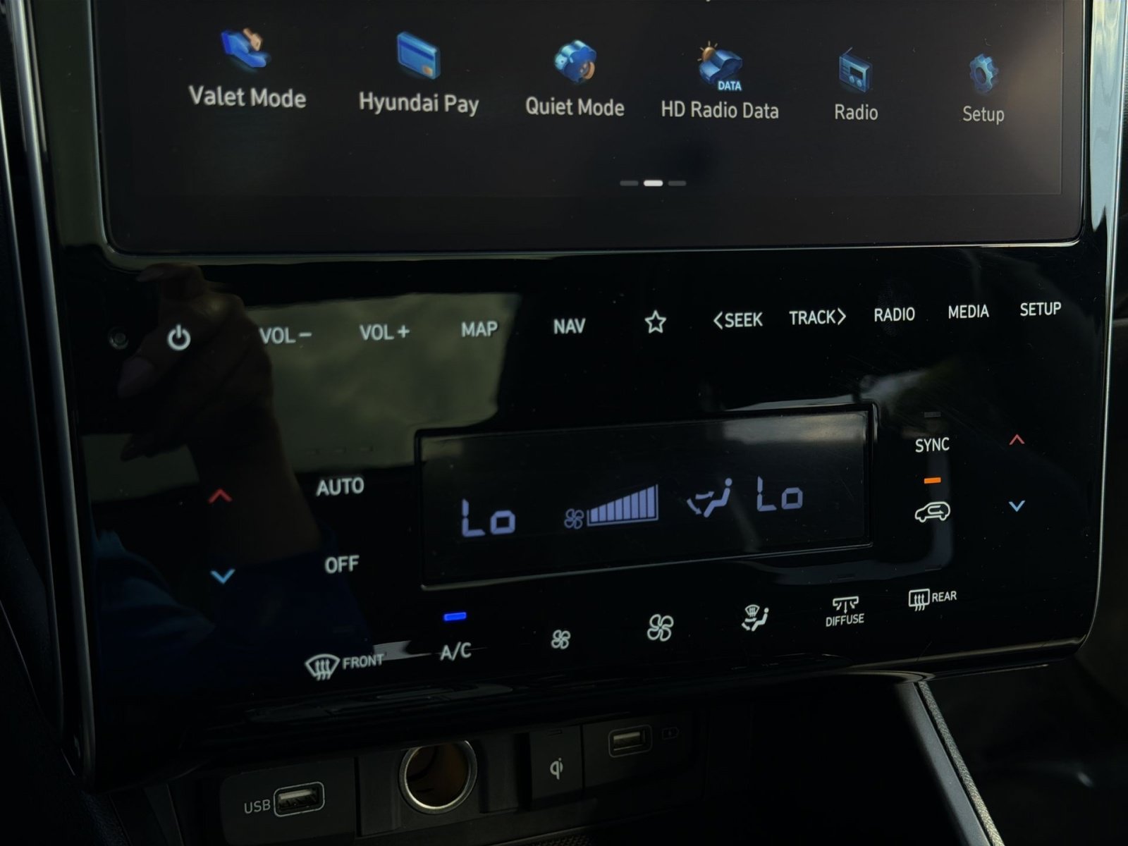 Certified 2023 Hyundai Tucson Limited AWD/4WD image 21
